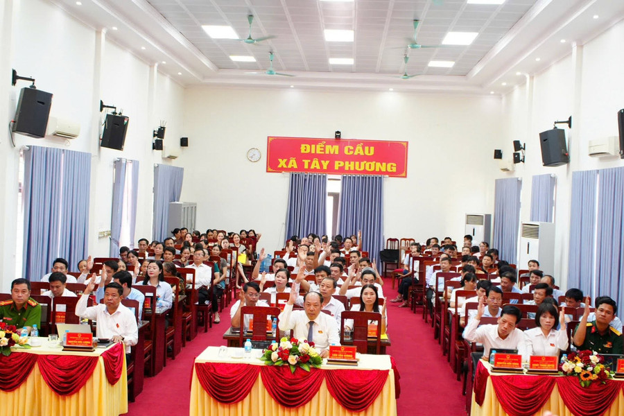 HĐND xã Tây Phương thông qua nhiều nghị quyết quan trọng, tạo động lực cho giai đoạn mới