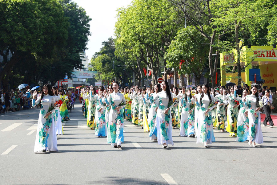 Hà Nội triển khai thí điểm mô hình "xã, phường xã hội chủ nghĩa" tại 2 xã Phúc Thịnh và Thư Lâm