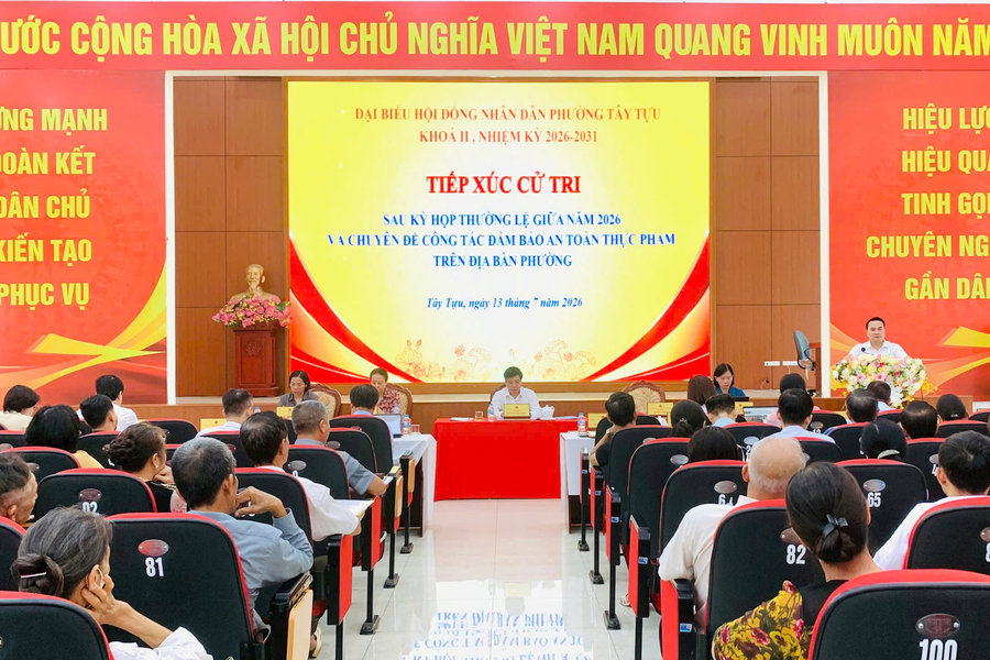 Đại biểu HĐND phường Tây Tựu tiếp xúc cử tri