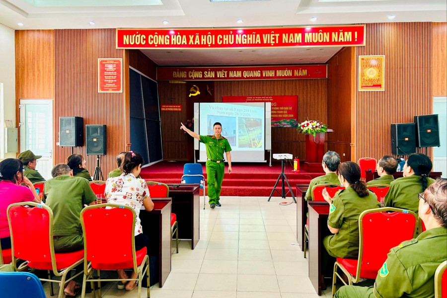Toàn dân bảo vệ an ninh Tổ quốc - điểm tựa để Hoàng Mai phát triển