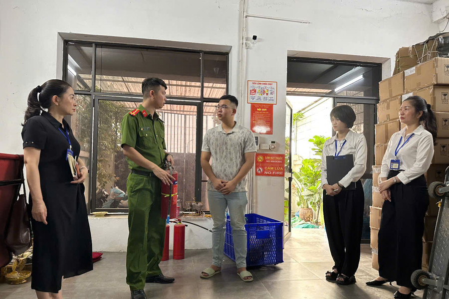 Phường Dương Nội kiểm tra thực tế các cơ sở có nguy cơ cháy cao