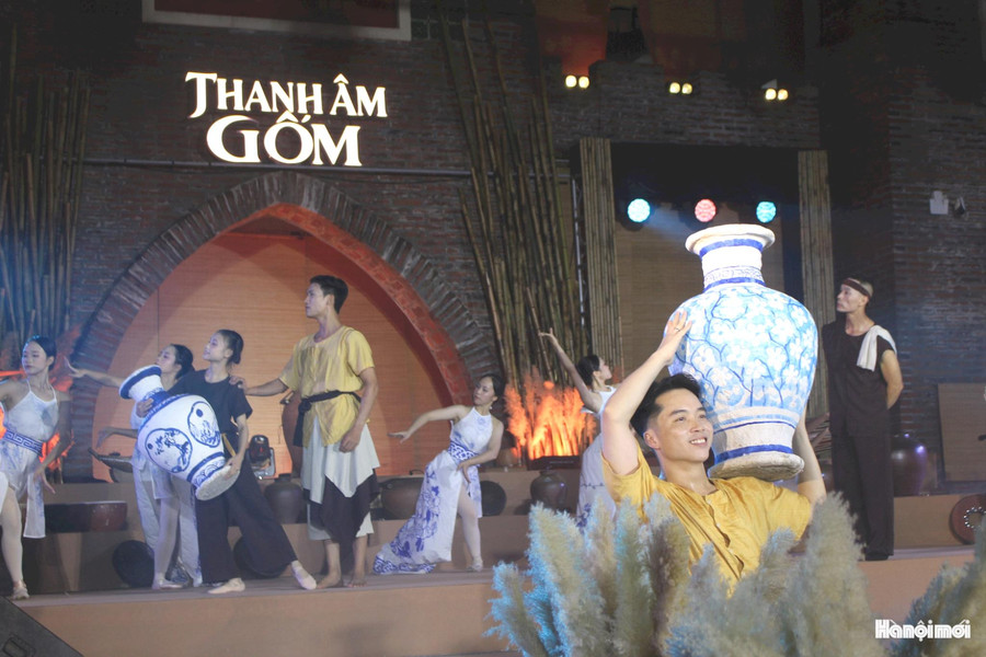 Khai mạc “Thanh âm Gốm”: “Hội làng” sáng tạo trong lòng di sản Bát Tràng