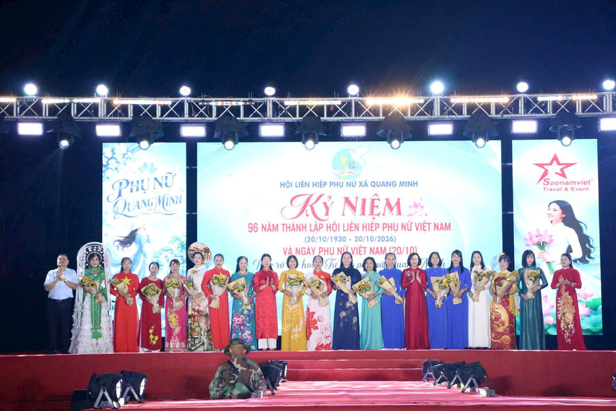 Sôi nổi chương trình văn nghệ rực rỡ sắc hoa của phụ nữ xã Quang Minh