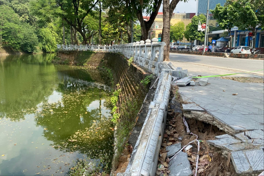 Sạt lở quanh hào Thành cổ Sơn Tây: Cấp thiết bảo đảm an toàn, gìn giữ di sản