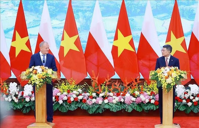 Tuyên bố chung về việc thiết lập quan hệ Đối tác Chiến lược giữa Việt Nam - Ba Lan